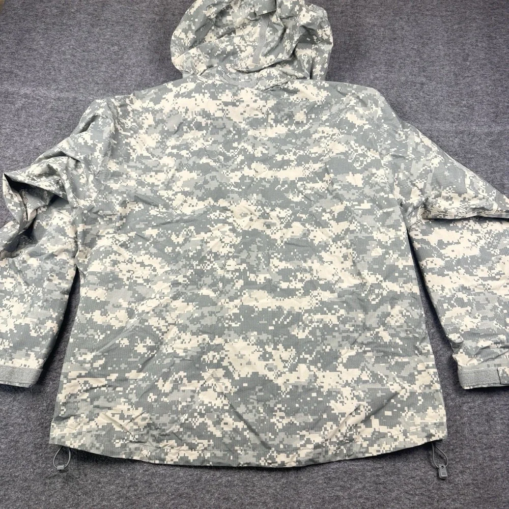 US Military Gen III Extreme Cold Wet Weather Jacket Gore Tex Digital Camo MEDIUM